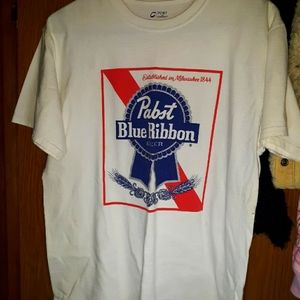 Adult med logo tshirt